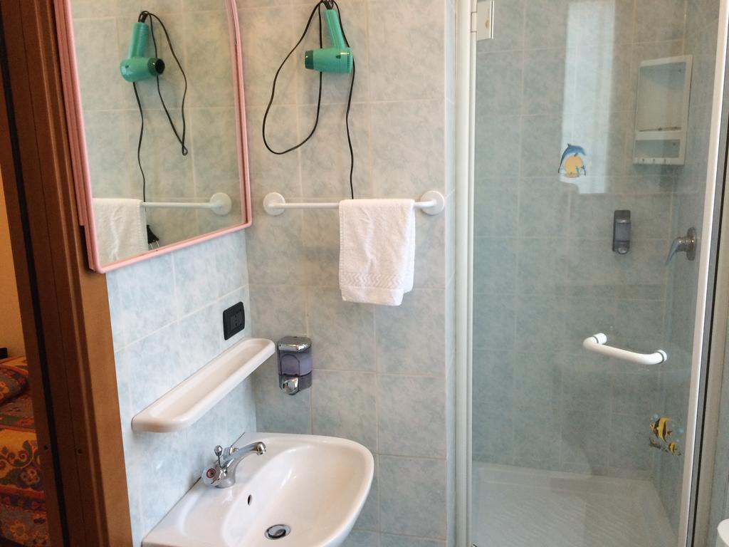 Hotel Nuovo Metropol Albissola Marina Pokoj fotografie